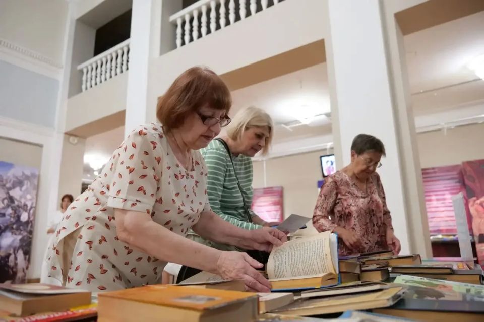 Исторические танцы, стихи и песни для души: так День России и День города проходит в литературно-музыкальной гостиной «Эссе о Родине» Исторические танцы, стихи и песни для души: так День России и День города проходит в литературно-музыкальной гостиной «Эссе о Родине»