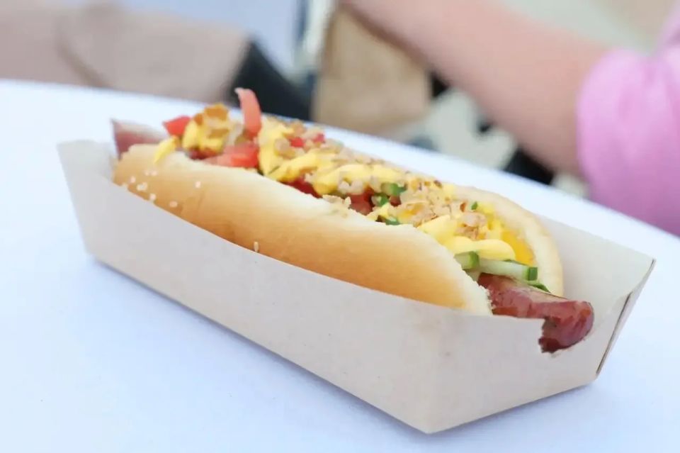Гостей Московской площади сегодня вкусно угощают на фуд-корте Гостей Московской площади сегодня вкусно угощают на фуд-корте