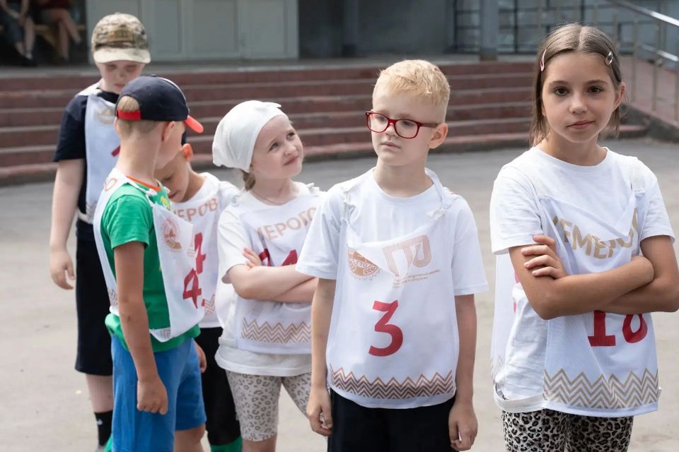 На каникулах кемеровские школьники выполняют нормы ГТО На каникулах кемеровские школьники выполняют нормы ГТО