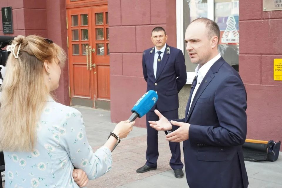 В Кузбассе стартовали пресс-туры по вузам региона В Кузбассе стартовали пресс-туры по вузам региона