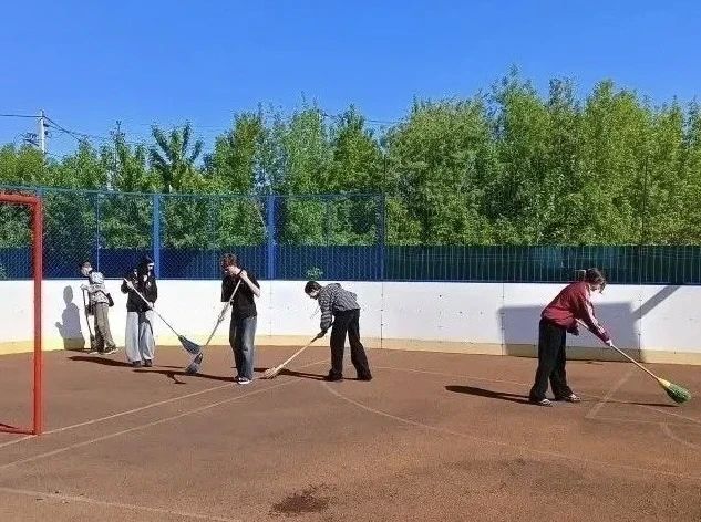 Илья Середюк: Создали для кузбасских подростков более шести тысяч вакансий на лето Илья Середюк: Создали для кузбасских подростков более шести тысяч вакансий на лето