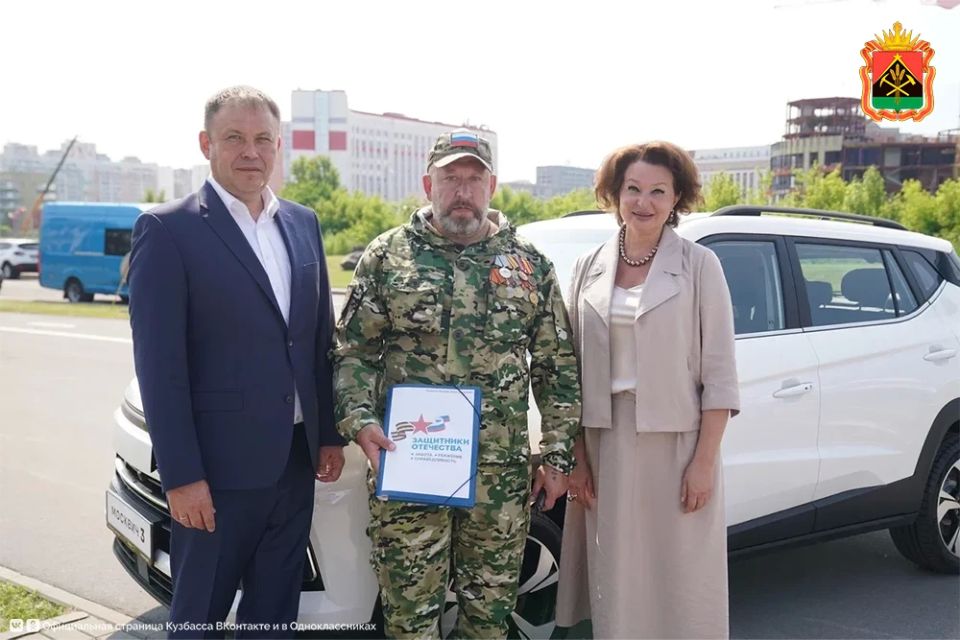 Илья Середюк передал ветеранам СВО специализированные автомобили и обсудил развитие адаптивного спорта в Кузбассе Илья Середюк передал ветеранам СВО специализированные автомобили и обсудил развитие адаптивного спорта в Кузбассе