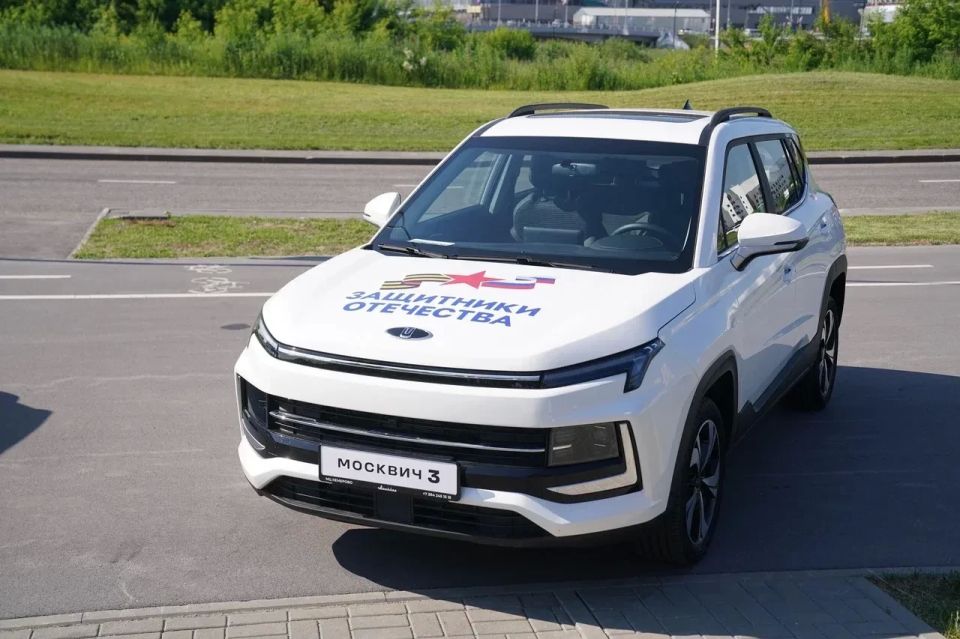 Илья Середюк: Вручил ветеранам СВО ключи от новых автомобилей Илья Середюк: Вручил ветеранам СВО ключи от новых автомобилей