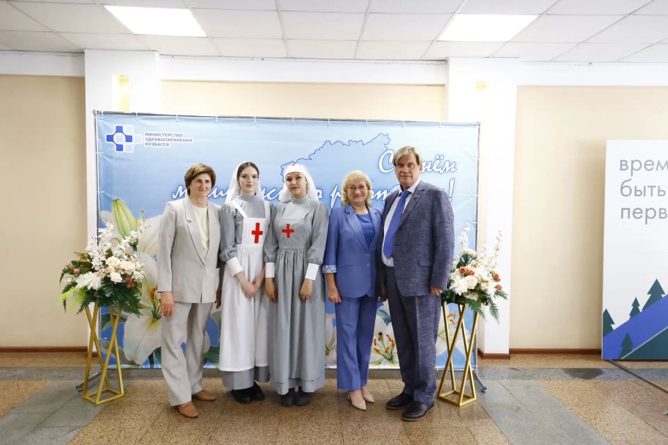 На торжественном приеме, посвященном Дню медицинского работника, Губернатор Кузбасса Илья Середюк поздравил сотрудников системы здравоохранения региона с профессиональным праздником На торжественном приеме, посвященном Дню медицинского работника, Губернатор Кузбасса Илья Середюк поздравил сотрудников системы здравоохранения региона с профессиональным праздником