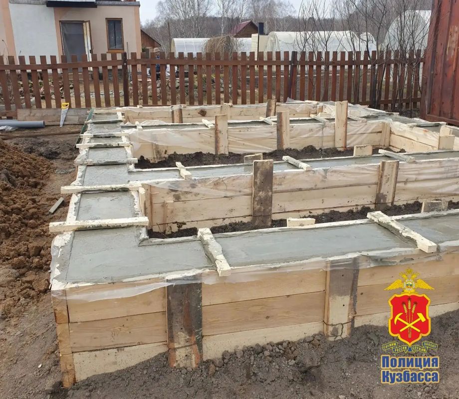 В Кемерове сотрудники полиции раскрыли серию мошенничеств, связанных со строительством дачных домов В Кемерове сотрудники полиции раскрыли серию мошенничеств, связанных со строительством дачных домов