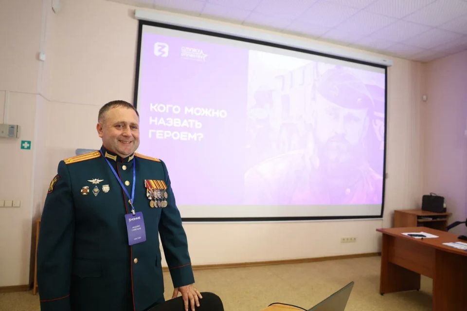 Кузбасс первым в Сибири присоединился к акции «Служу Отечеству» Кузбасс первым в Сибири присоединился к акции «Служу Отечеству»