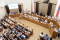 Внеочередное торжественное заседание Кемеровского городского Совета народных депутатов, приуроченное к 30-летию со дня образования, прошло в Администрации города Кемерова при участии местных депутатов семи созывов