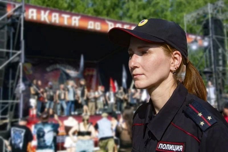 В Кемеровском округе сотрудники полиции обеспечили охрану общественного порядка на мотофестивале «От заката до рассвета» В Кемеровском округе сотрудники полиции обеспечили охрану общественного порядка на мотофестивале «От заката до рассвета»