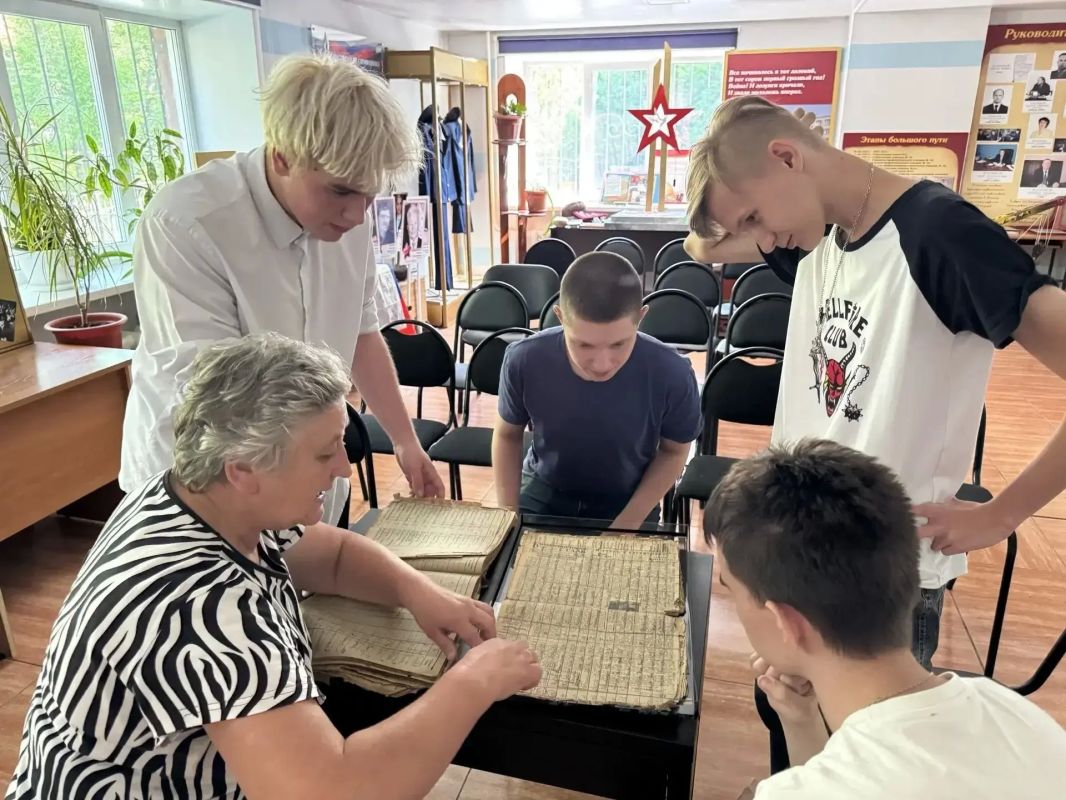 В Новокузнецком транспортно-технологическом техникуме откроют цифровой музей В Новокузнецком транспортно-технологическом техникуме откроют цифровой музей