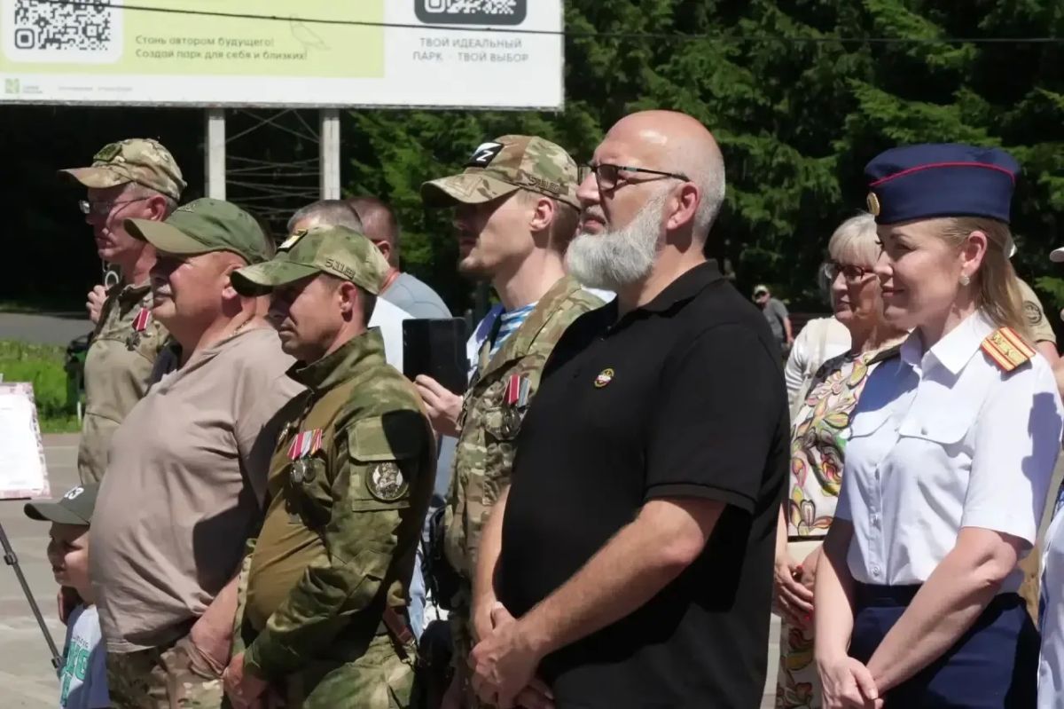 В Комсомольском парке имени Веры Волошиной сегодня провели праздничную программу с семейной атмосферой В Комсомольском парке имени Веры Волошиной сегодня провели праздничную программу с семейной атмосферой
