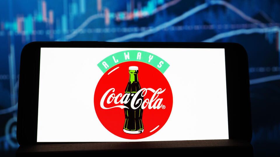 Coca-Cola укрепляет свои позиции: продлили права на знаменитую бутылку