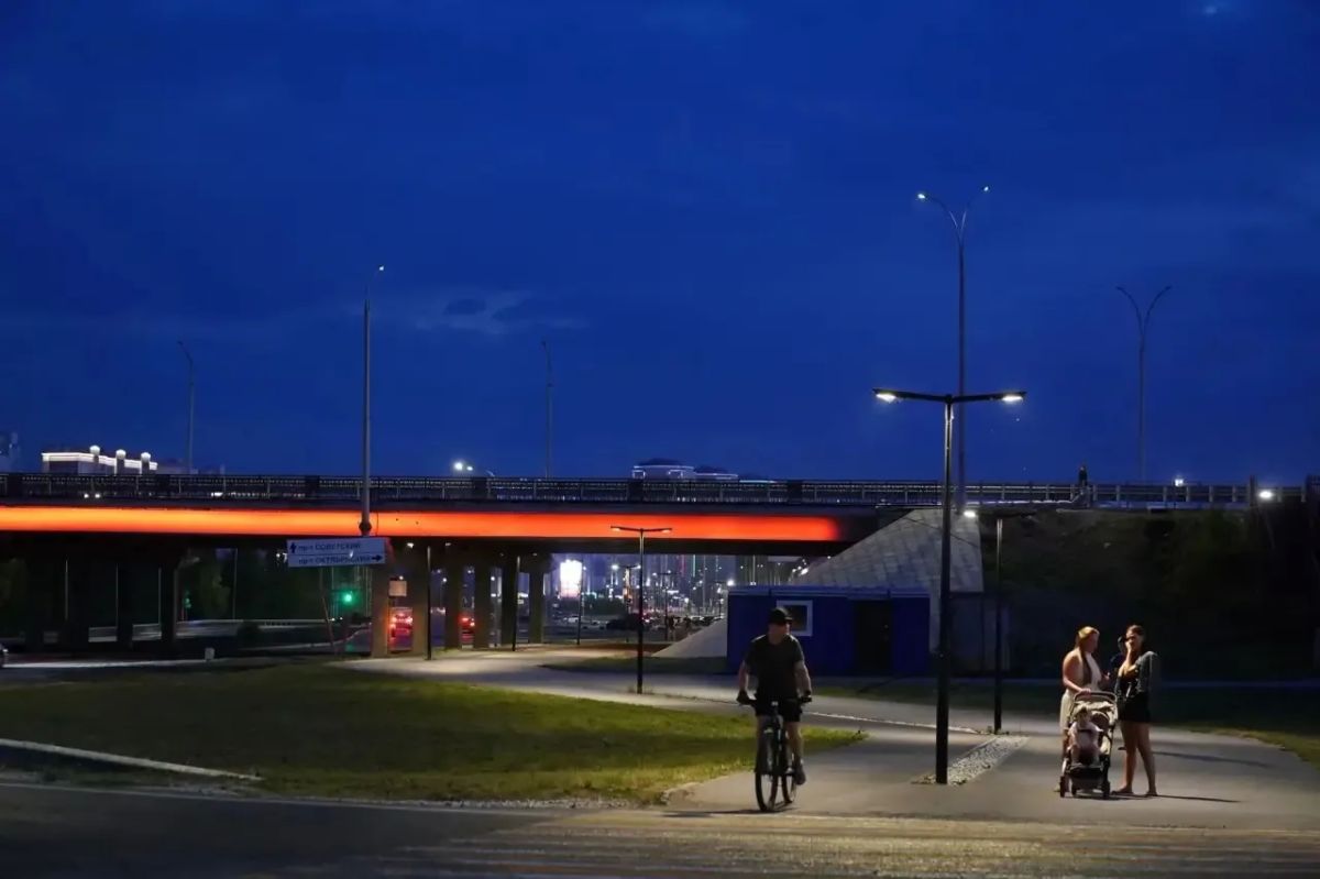 На Притомском путепроводе в Кемерове запустили тестирование новой архитектурной подсветки На Притомском путепроводе в Кемерове запустили тестирование новой архитектурной подсветки