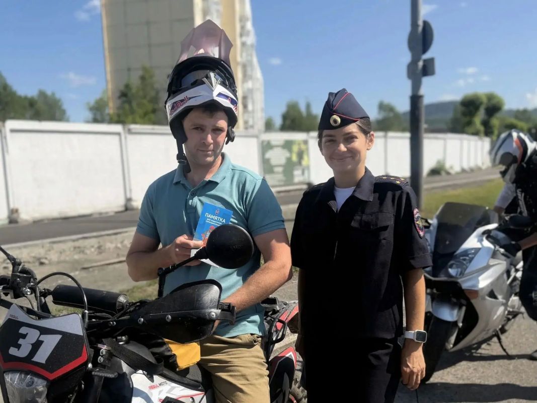 Сотрудники Госавтоинспекции Междуреченска провели акцию, направленную на снижение дорожно-транспортного травматизма с участием мототранспорта Сотрудники Госавтоинспекции Междуреченска провели акцию, направленную на снижение дорожно-транспортного травматизма с участием мототранспорта