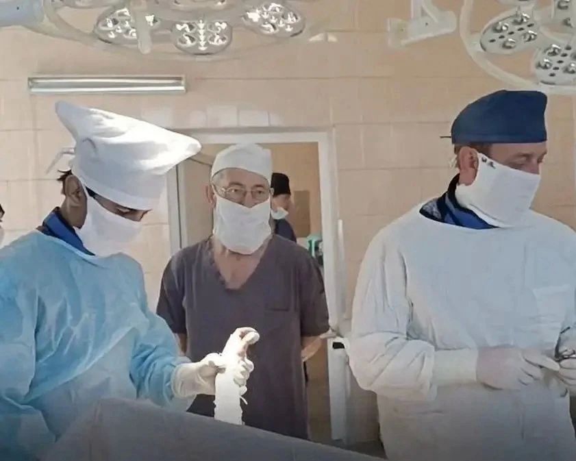 Летом у детей больше свободного времени и больше рисков пострадать от укусов насекомых, бытовых травм, дорожно-транспортных происшествий, перегрева на солнце, отравлений и недосмотра взрослых Летом у детей больше свободного времени и больше рисков пострадать от укусов насекомых, бытовых травм, дорожно-транспортных происшествий, перегрева на солнце, отравлений и недосмотра взрослых