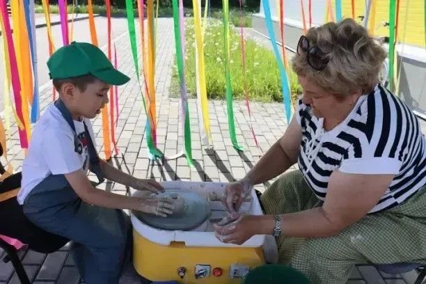 Безопасные каникулы. Областные и муниципальные депутаты продолжают проверять как организован отдых детей в лагерях Кузбасса Безопасные каникулы. Областные и муниципальные депутаты продолжают проверять как организован отдых детей в лагерях Кузбасса