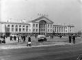 Вы знали, что у известного всем железнодорожного вокзала в Кемерове есть «старший брат»? Это здание расположено на улице Карболитовской – как вокзал оно функционировало больше 30 лет
