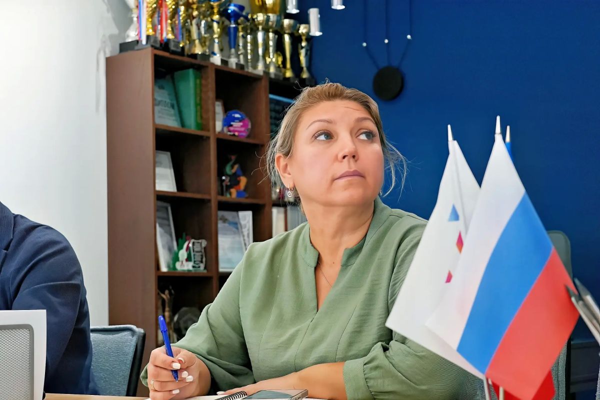 На онлайн-совещании с руководителями школ и детских садов, представителями родительских комитетов Кузбасса обсудили обеспечение безопасности в образовательных организациях при угрозе атаки БПЛА На онлайн-совещании с руководителями школ и детских садов, представителями родительских комитетов Кузбасса обсудили обеспечение безопасности в образовательных организациях при угрозе атаки БПЛА