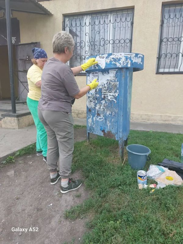 В жилом районе Пионер сегодня провели субботник В жилом районе Пионер сегодня провели субботник