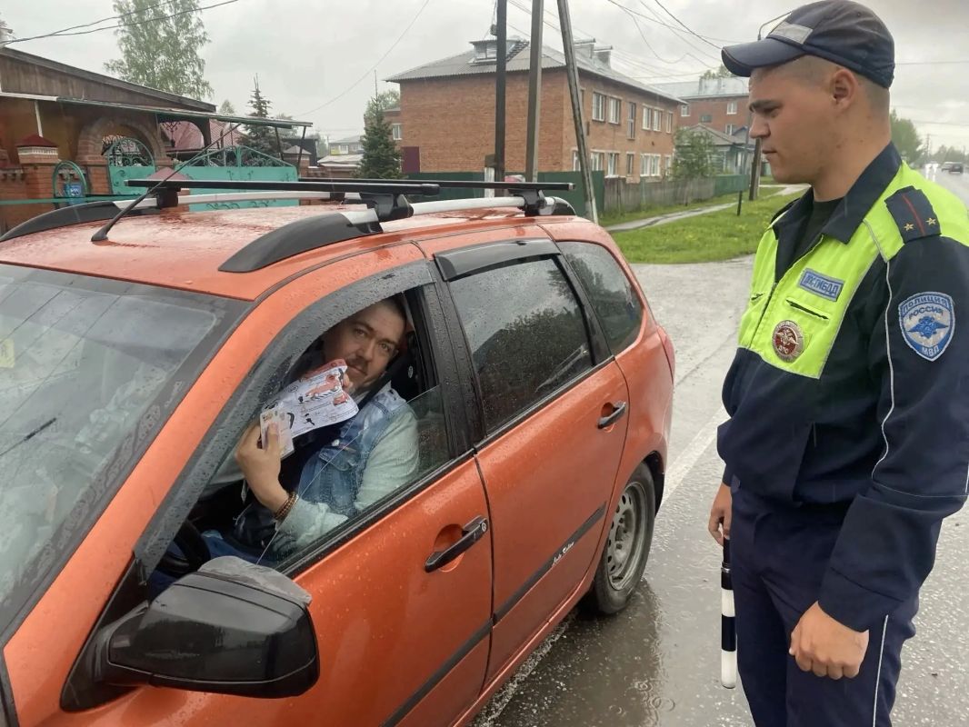 В Тяжинском муниципальном округе сотрудники Госавтоинспекции проверили соблюдение водителями правил перевозки детей В Тяжинском муниципальном округе сотрудники Госавтоинспекции проверили соблюдение водителями правил перевозки детей