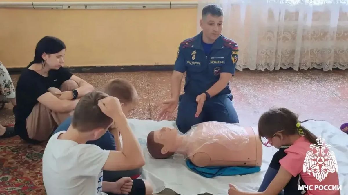 В Кузбассе детей учат спасать жизни В Кузбассе детей учат спасать жизни