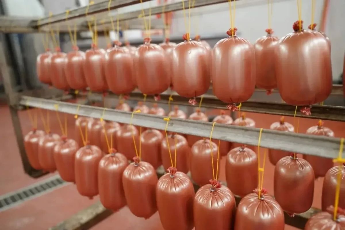 Илья Середюк: По просьбам кузбассовцев наращиваем поставки продуктов наших производителей в торговые сети Илья Середюк: По просьбам кузбассовцев наращиваем поставки продуктов наших производителей в торговые сети