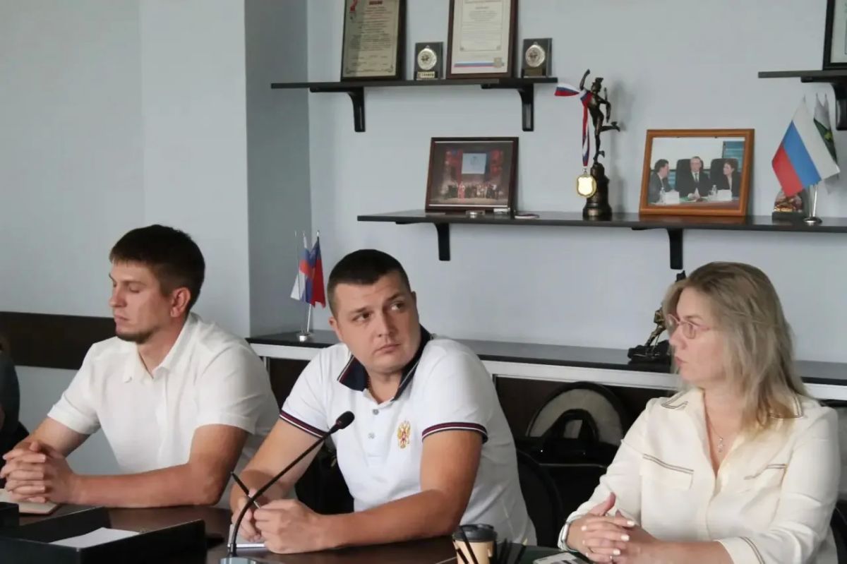 Депутаты Парламента Кузбасса приняли участие в заседании комитета Кузбасской торгово-промышленной палаты Депутаты Парламента Кузбасса приняли участие в заседании комитета Кузбасской торгово-промышленной палаты