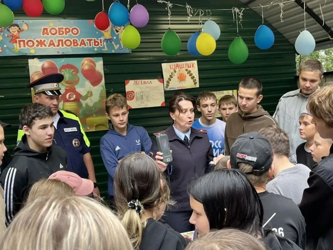 В Чебулинском муниципальном округе сотрудники Госавтоинспекции рассказали детям, отдыхающим в палаточном лагере, о правилах безопасного поведения на проезжей части В Чебулинском муниципальном округе сотрудники Госавтоинспекции рассказали детям, отдыхающим в палаточном лагере, о правилах безопасного поведения на проезжей части