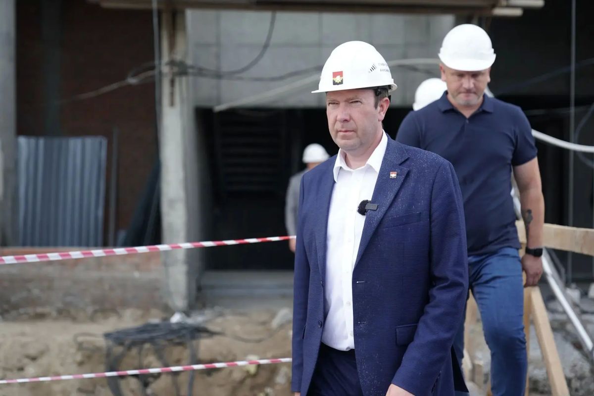 Дмитрий Анисимов: Вместе с губернатором Кузбасса Ильей Владимировичем Середюком осмотрели строительные площадки на территории комплексного развития в заискитимской части города Кемерово Дмитрий Анисимов: Вместе с губернатором Кузбасса Ильей Владимировичем Середюком осмотрели строительные площадки на территории комплексного развития в заискитимской части города Кемерово