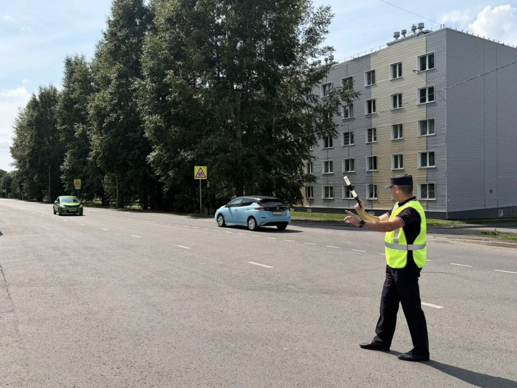 В Кемерове сотрудники Госавтоинспекции провели профилактическую акцию «Шок» В Кемерове сотрудники Госавтоинспекции провели профилактическую акцию «Шок»