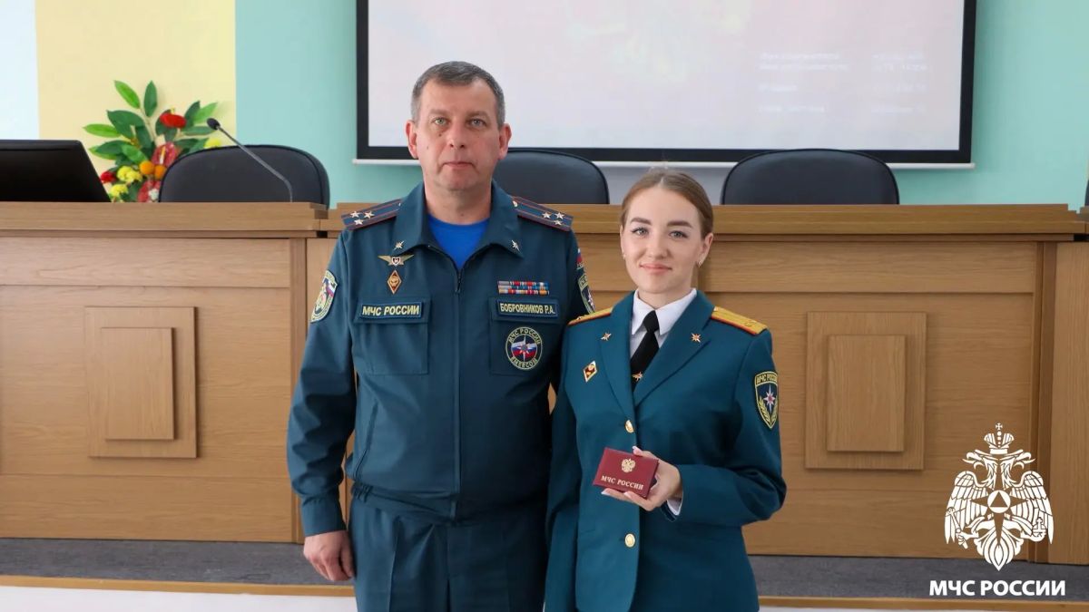 В подразделения МЧС России Кузбасса прибыли молодые офицеры В подразделения МЧС России Кузбасса прибыли молодые офицеры
