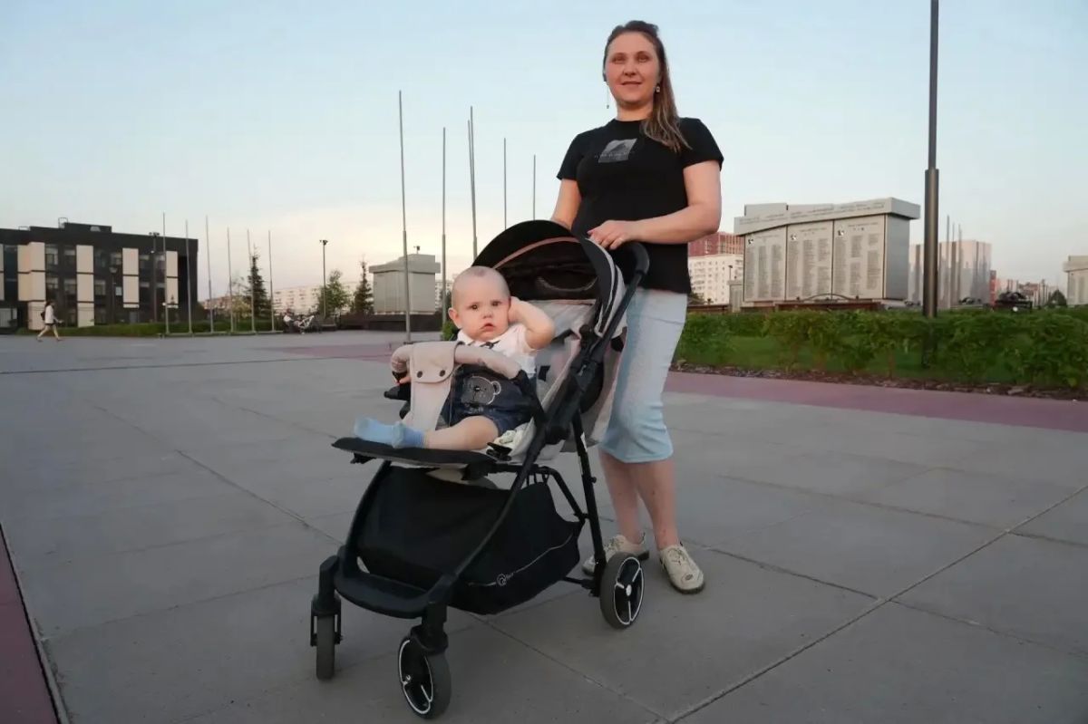 Большой выбор совершенно новых вещей: многодетная семья кемеровчан Кабадеевых воспользовалась услугами пункта проката для новорождённых Большой выбор совершенно новых вещей: многодетная семья кемеровчан Кабадеевых воспользовалась услугами пункта проката для новорождённых