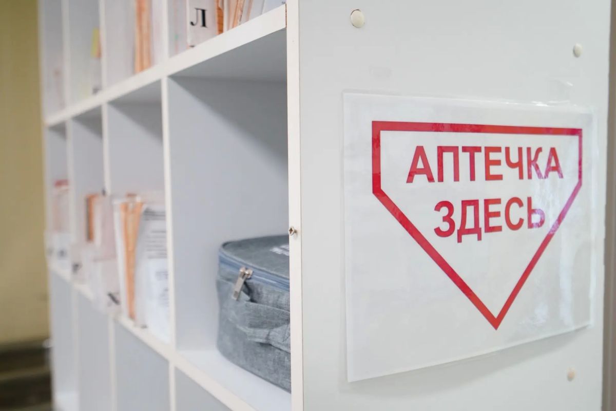 Теперь фельдшер здравпункта в селе Мазурово Алина Терентьева принимает пациентов в современном модульном ФАПе Теперь фельдшер здравпункта в селе Мазурово Алина Терентьева принимает пациентов в современном модульном ФАПе
