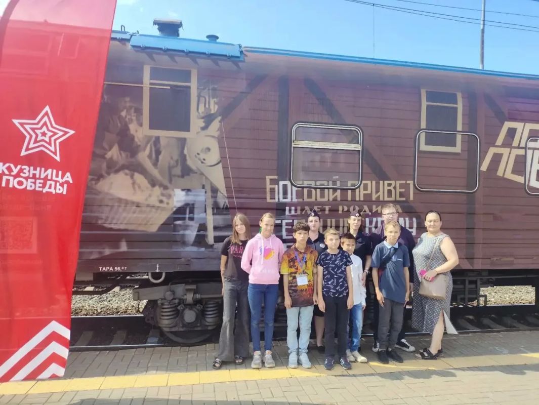 «Поезд Победы» прибыл на железнодорожную станцию Новокузнецк «Поезд Победы» прибыл на железнодорожную станцию Новокузнецк