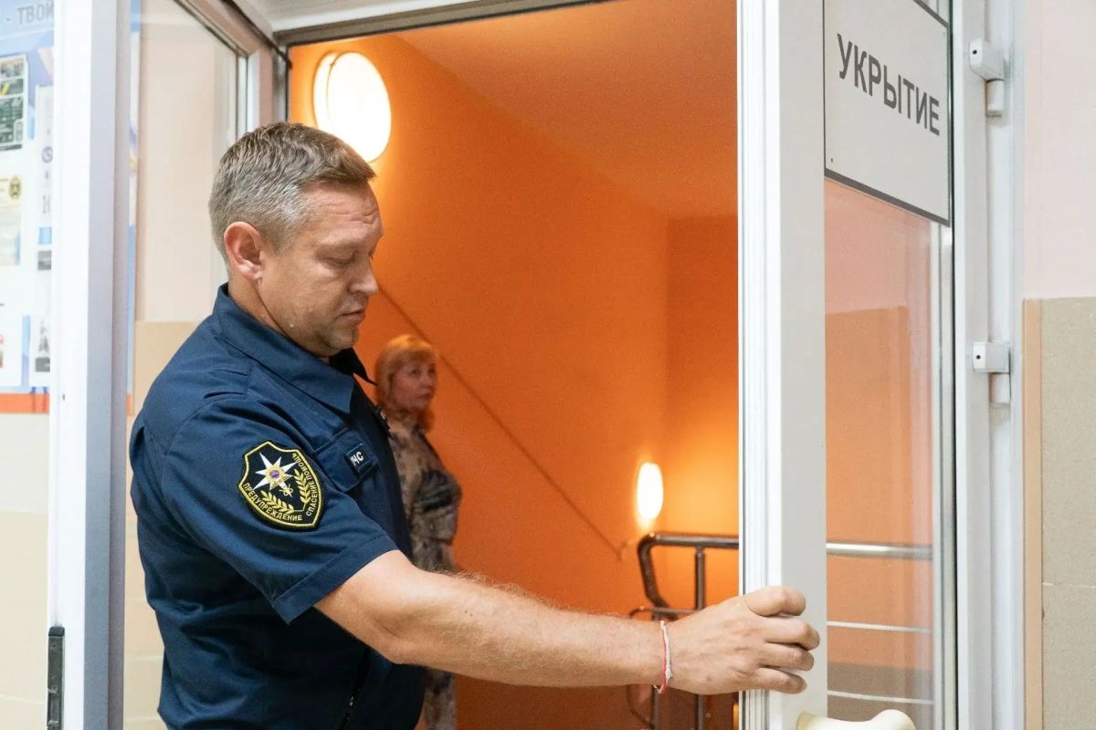 В школах Кемерова проходят проверки готовности укрытий к началу учебного года В школах Кемерова проходят проверки готовности укрытий к началу учебного года