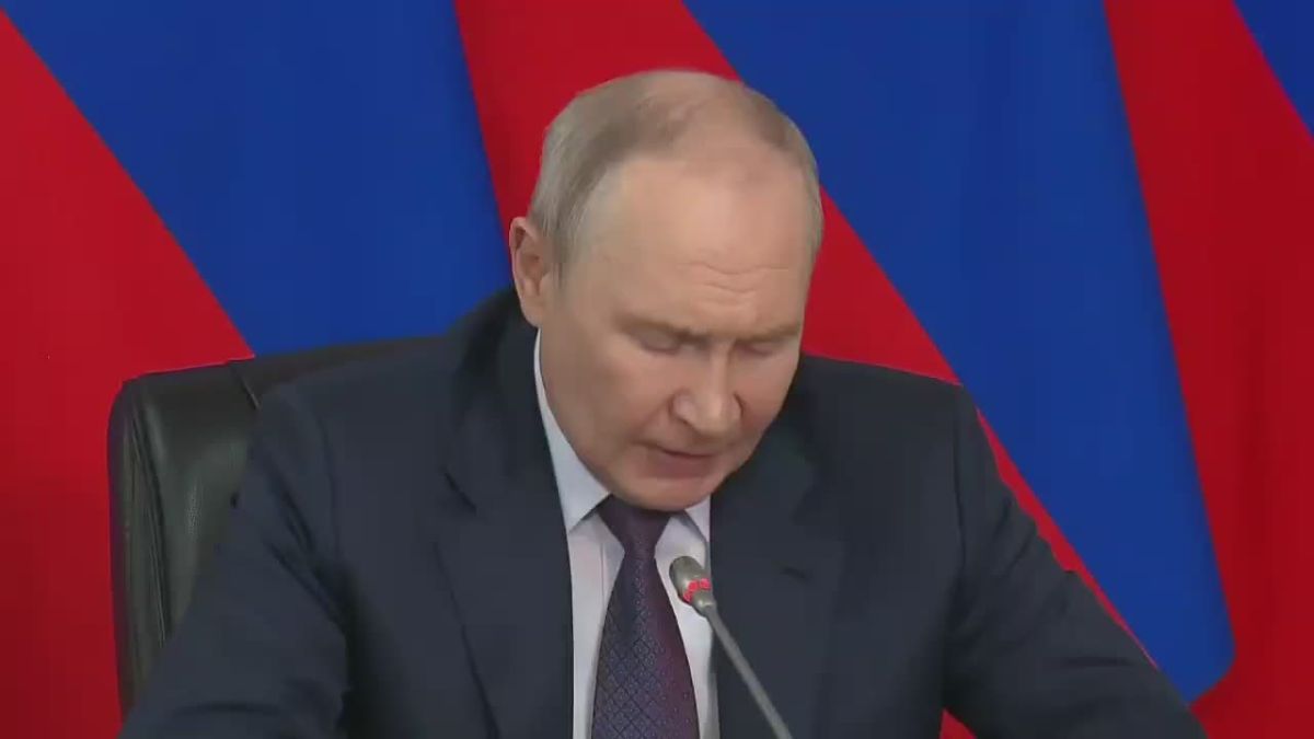 Президент РФ Владимир Путин назвал регионы, которые лидируют в области развития общественного транспорта