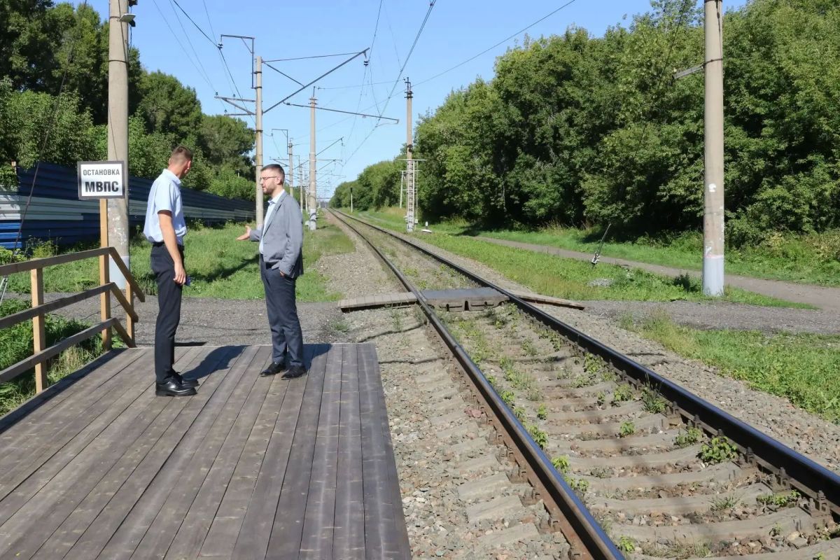В Кемерове завершили строительство новой железнодорожной платформы городского электропоезда «21-й микрорайон» В Кемерове завершили строительство новой железнодорожной платформы городского электропоезда «21-й микрорайон»