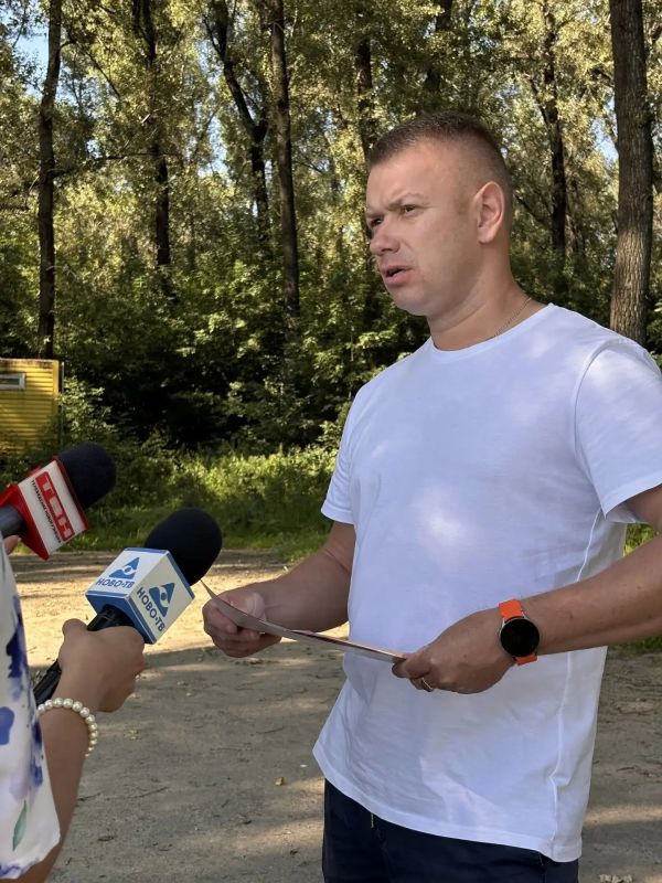 Ежедневно сотрудники администрации, УЗНТ, полиции и инспекторы по делам несовершеннолетних обследуют прибрежные зоны города — как официальные места отдыха, так и стихийные Ежедневно сотрудники администрации, УЗНТ, полиции и инспекторы по делам несовершеннолетних обследуют прибрежные зоны города — как официальные места отдыха, так и стихийные