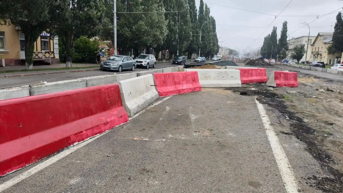 В Кемерове начались работы на перекрестке Ленина — Чкалова: движение перекрыто частично В Кемерове начались работы на перекрестке Ленина — Чкалова: движение перекрыто частично