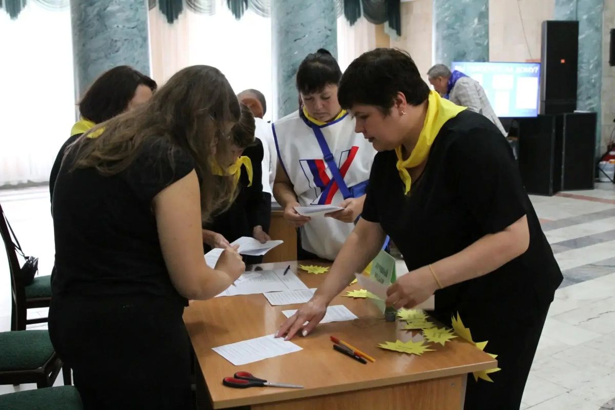 В Кемерове провели конкурс профмастерства среди организаторов выборов «Избирательный марафон» В Кемерове провели конкурс профмастерства среди организаторов выборов «Избирательный марафон»