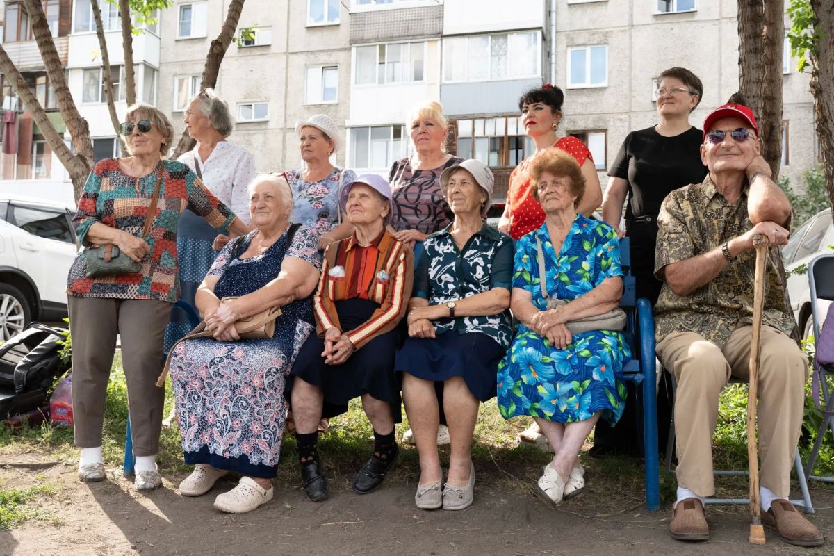 Жители Заводского района города отметили День двора Жители Заводского района города отметили День двора