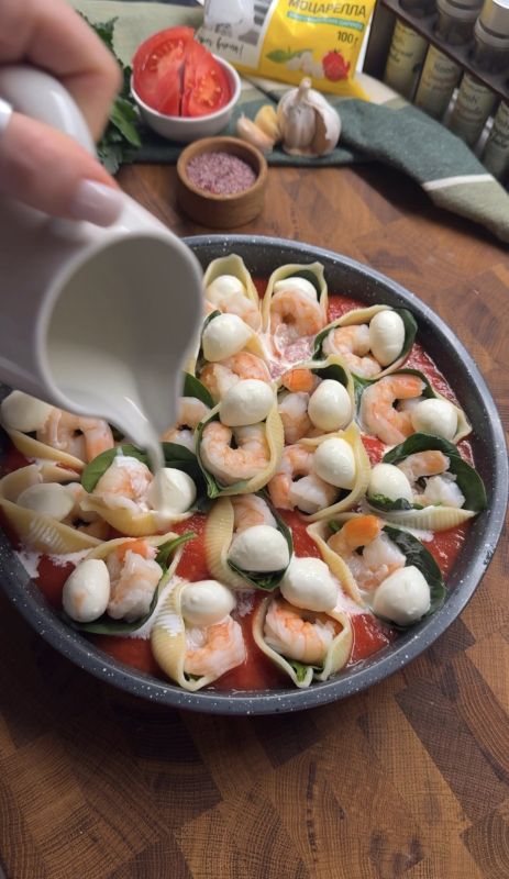 Простой и вкусный обед: ракушки с креветками