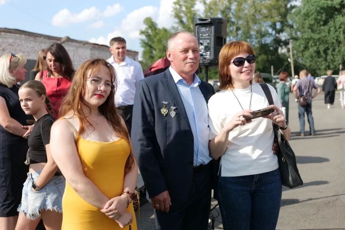 В здании главной конторы Кемеровского рудника стартовал фестиваль искусства, истории и науки «Уголь объединяет» В здании главной конторы Кемеровского рудника стартовал фестиваль искусства, истории и науки «Уголь объединяет»