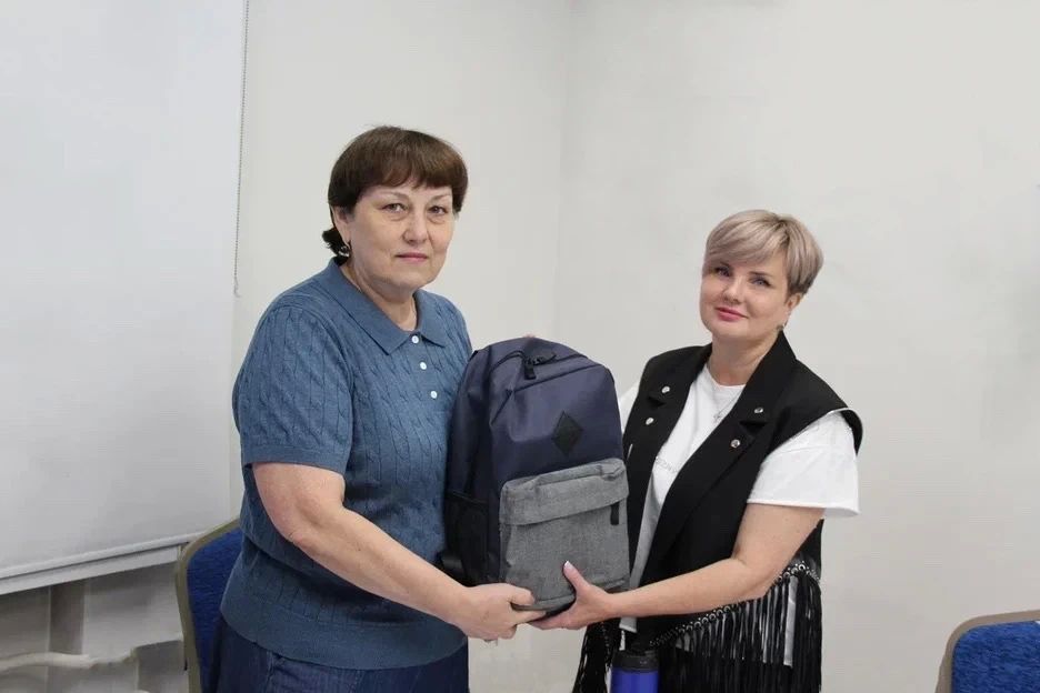 Ежегодно в преддверии учебного года депутаты Парламента Кузбасса помогают детям с особенностями здоровья, учащимся из многодетных семей и семей участников специальной военной операции подготовиться к школе Ежегодно в преддверии учебного года депутаты Парламента Кузбасса помогают детям с особенностями здоровья, учащимся из многодетных семей и семей участников специальной военной операции подготовиться к школе