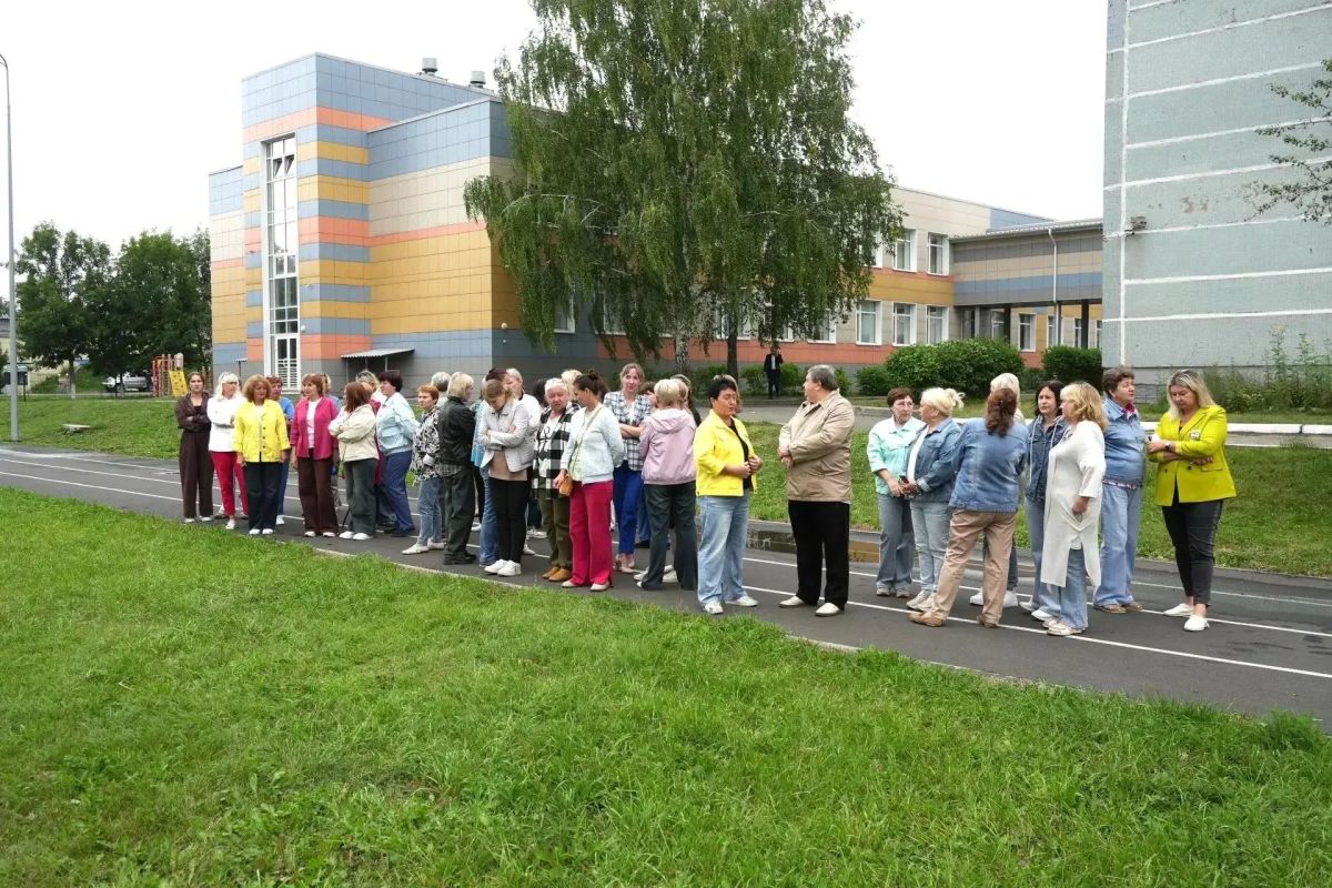 В школе №34 города Кемерово провели учения по антитеррористической безопасности В школе №34 города Кемерово провели учения по антитеррористической безопасности