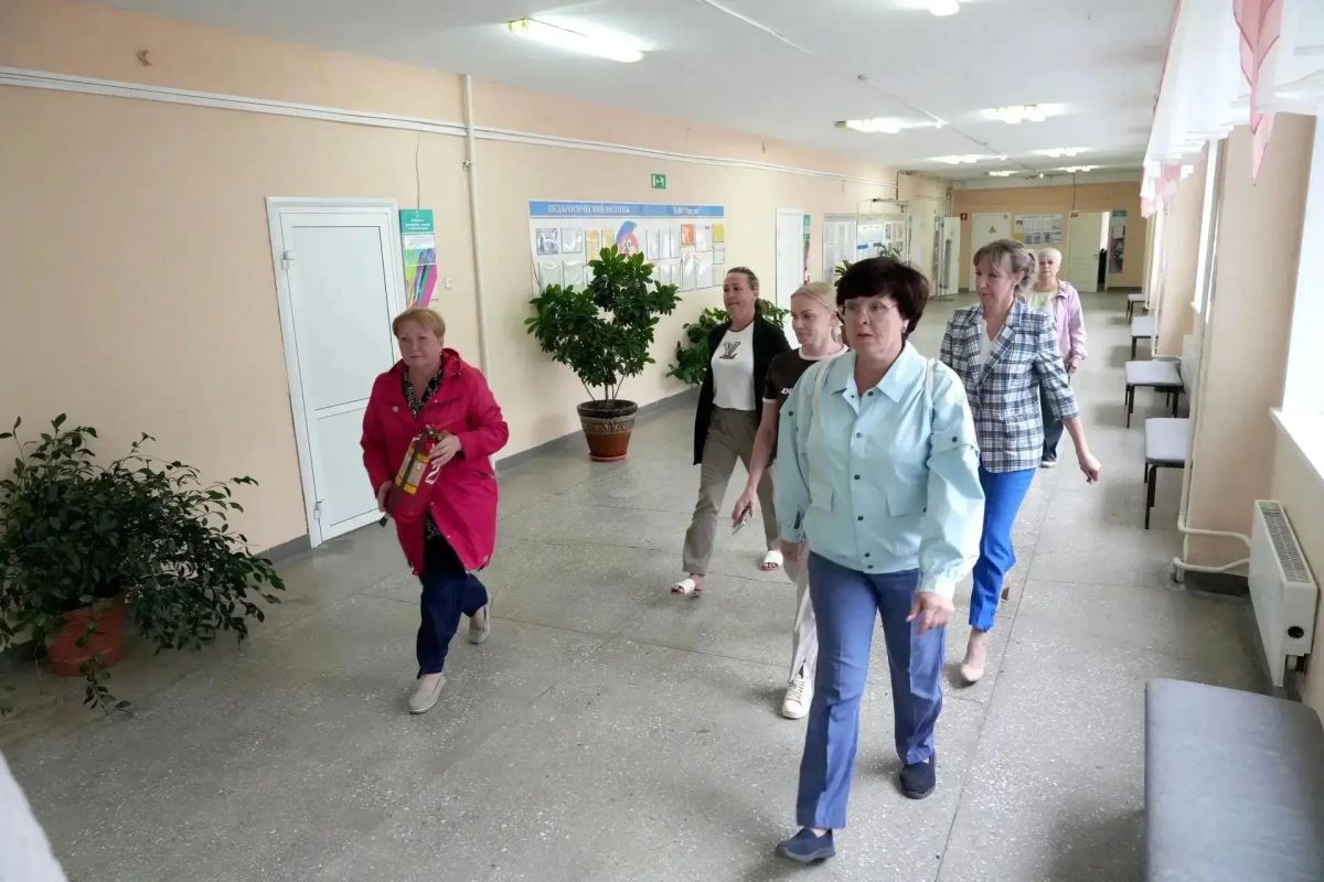 В школе №34 города Кемерово провели учения по антитеррористической безопасности В школе №34 города Кемерово провели учения по антитеррористической безопасности
