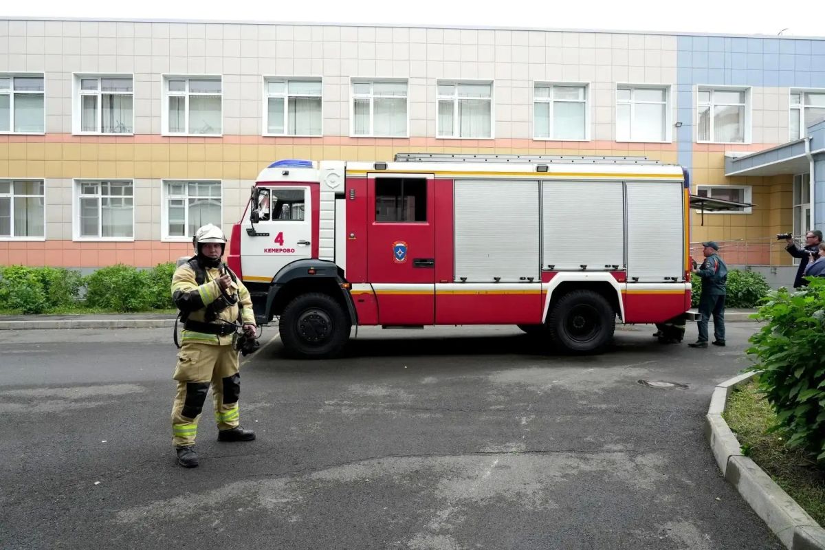В школе №34 города Кемерово провели учения по антитеррористической безопасности В школе №34 города Кемерово провели учения по антитеррористической безопасности