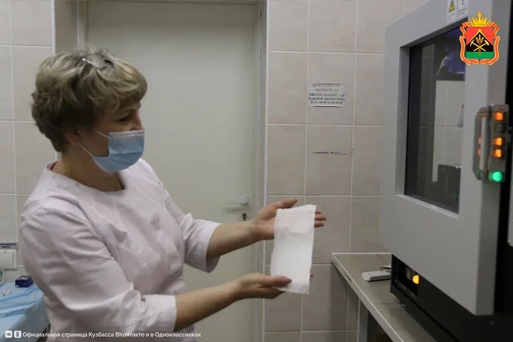 Кузбасские ученые создали уникальные мембраны, способные защитить от послеоперационных осложнений Кузбасские ученые создали уникальные мембраны, способные защитить от послеоперационных осложнений
