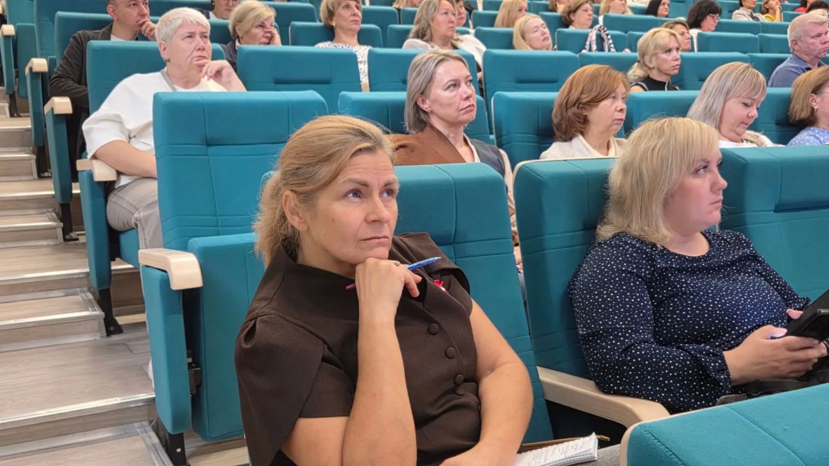 В Кемерове представили четыре новых муниципальных образовательных проекта В Кемерове представили четыре новых муниципальных образовательных проекта