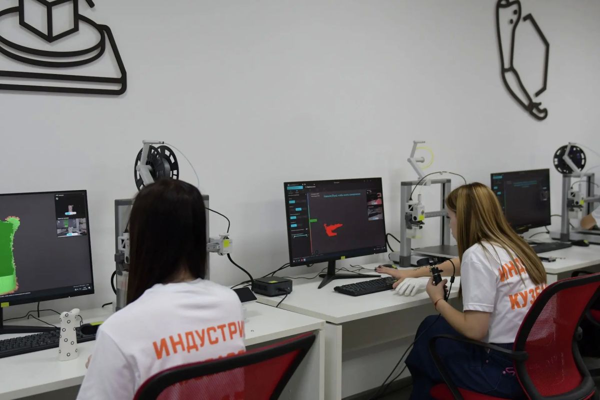 В Кузнецком индустриальном техникуме прошли съёмки нового сезона проекта «Ольга Вузова» В Кузнецком индустриальном техникуме прошли съёмки нового сезона проекта «Ольга Вузова»