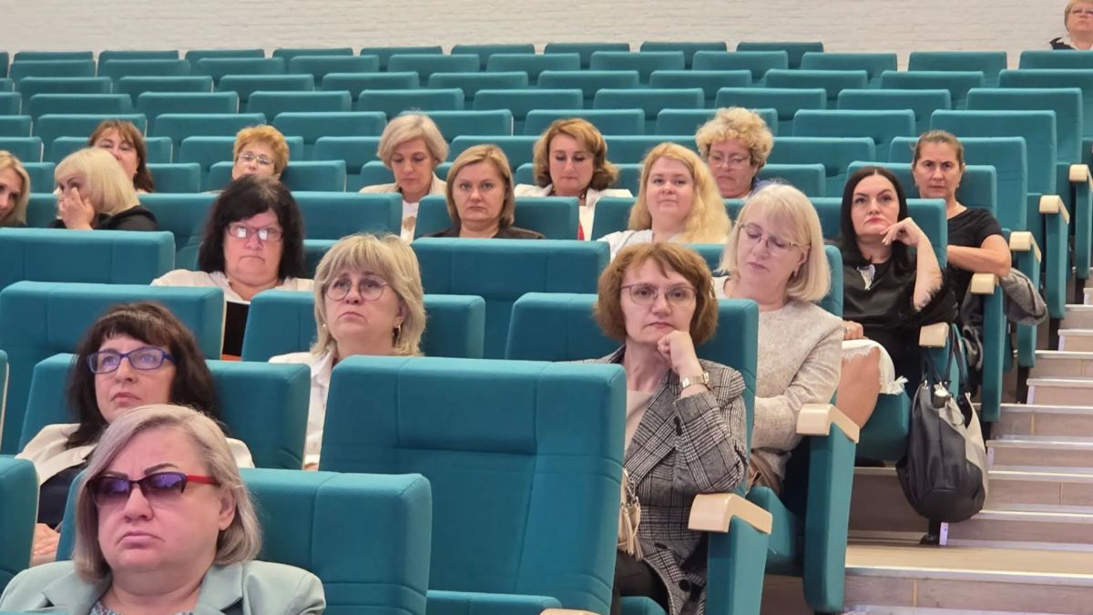 В Кемерове представили четыре новых муниципальных образовательных проекта В Кемерове представили четыре новых муниципальных образовательных проекта
